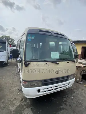 Toyota Coaster 2005 Gold