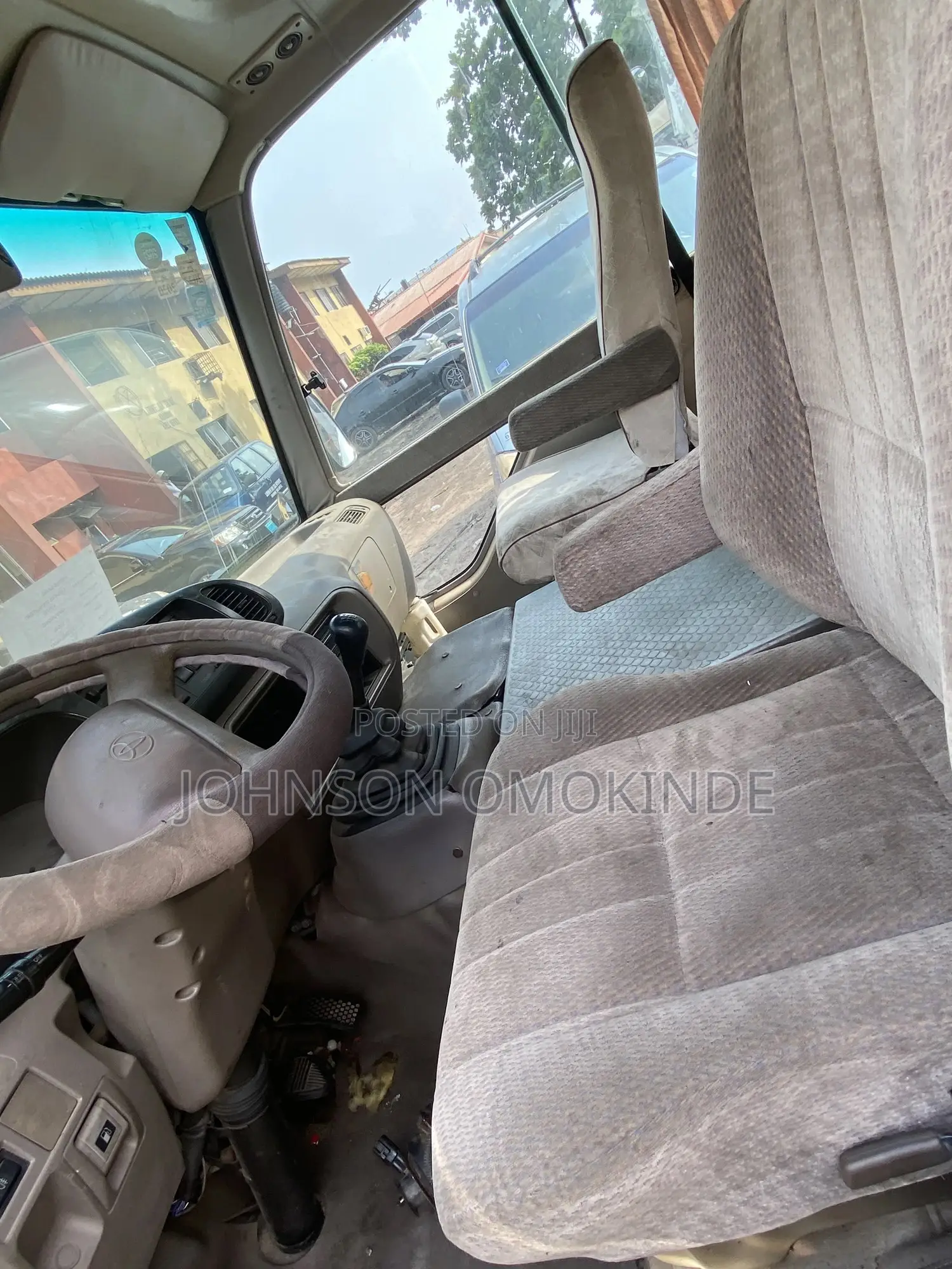 Toyota Coaster 2005 Gold