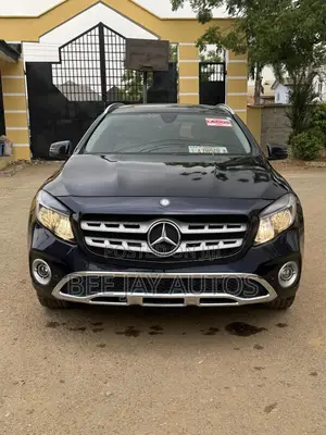 Mercedes-Benz GLA 250 2018 Blue