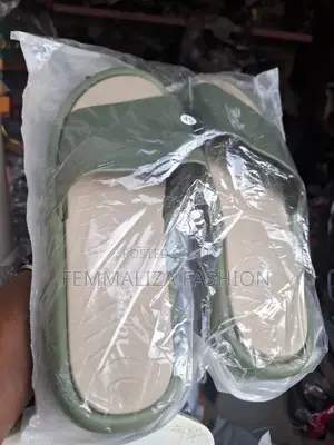 Unisex Crocs Slides