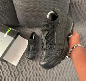 Nike Air Max 95 Essential Sneakers