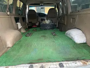 Ford E350 2006 White