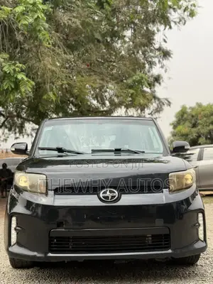 Scion xB Base 2015 Black