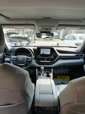 Toyota Highlander XLE AWD 2024 White