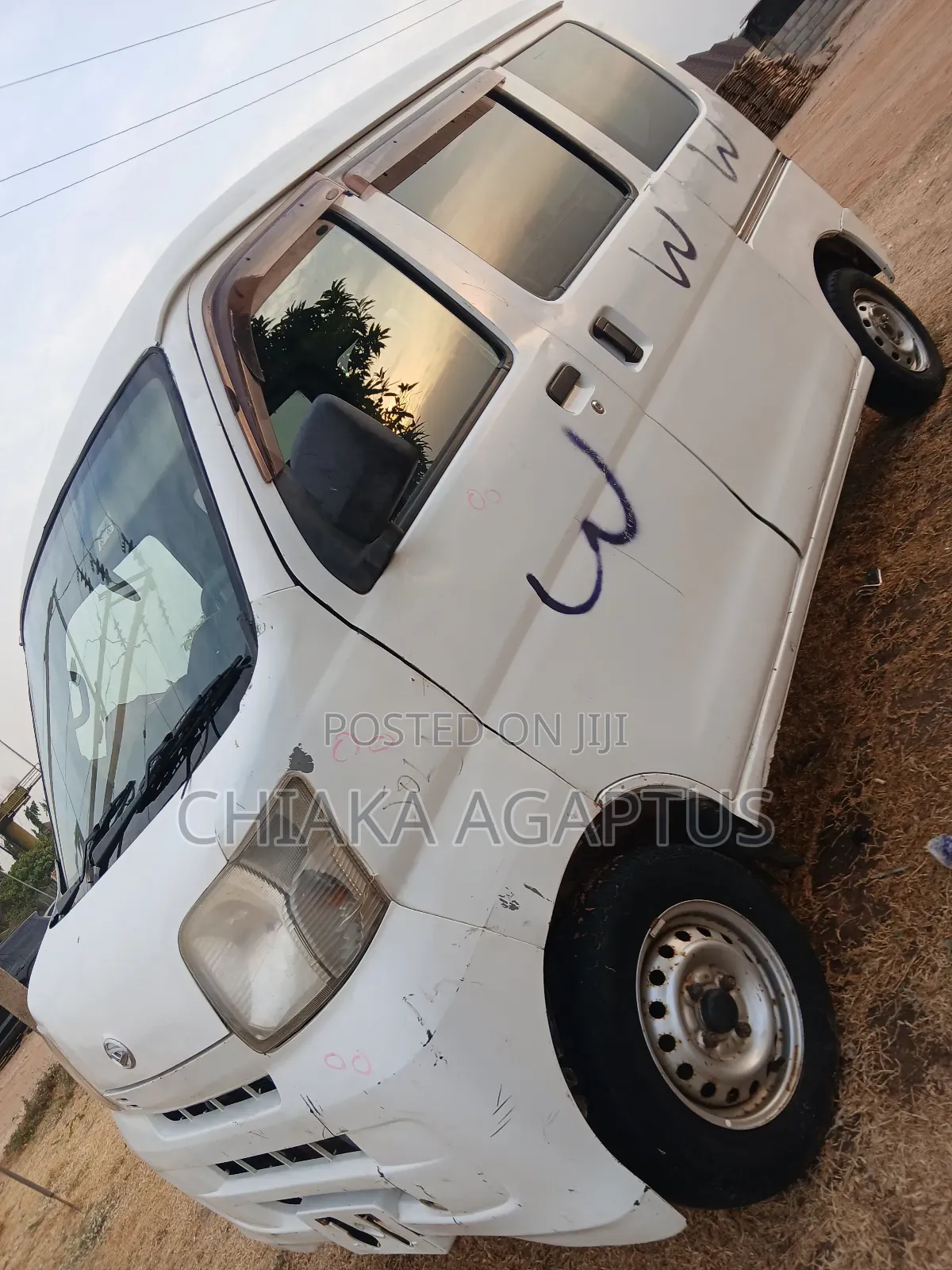 Daihatsu Hijet 2010 White