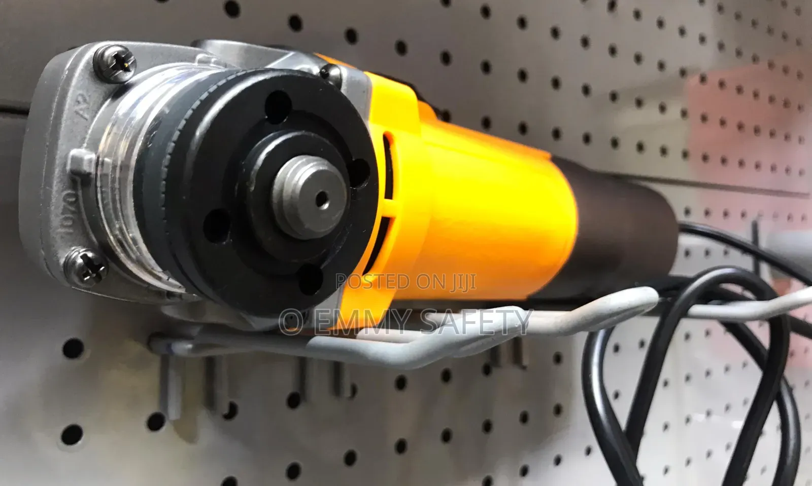 Ingco Angle Grinder