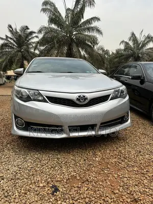 Toyota Camry SE Sport 4dr Sedan (2.5L 4cyl 6A) 2014 Silver