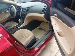 Hyundai Sonata 2010 Red