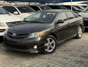 Toyota Corolla S 4dr Sedan (1.8L 4cyl 4A) 2012 Gray