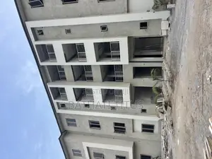 3bdrm Block of Flats in Mbora for rent