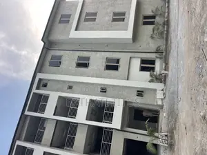 3bdrm Block of Flats in Mbora for rent