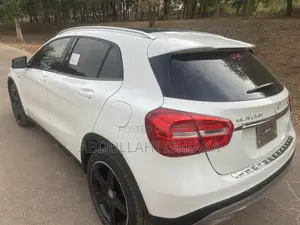 Mercedes-Benz GLA 250 SV Premium 2014 White