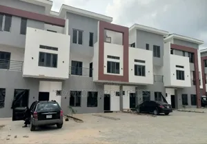 4bdrm Duplex in Ikeja for rent