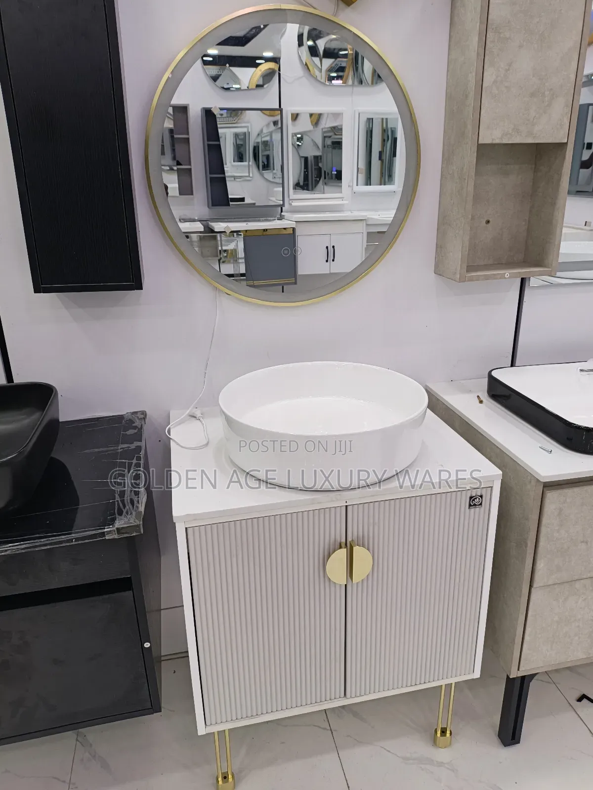 80cm White Cabinet With Round Mirror