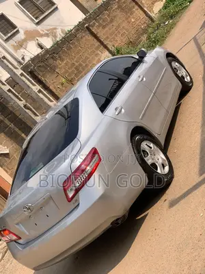 Toyota Camry LE 4dr Sedan (2.5L 4cyl 6A) 2011 Silver
