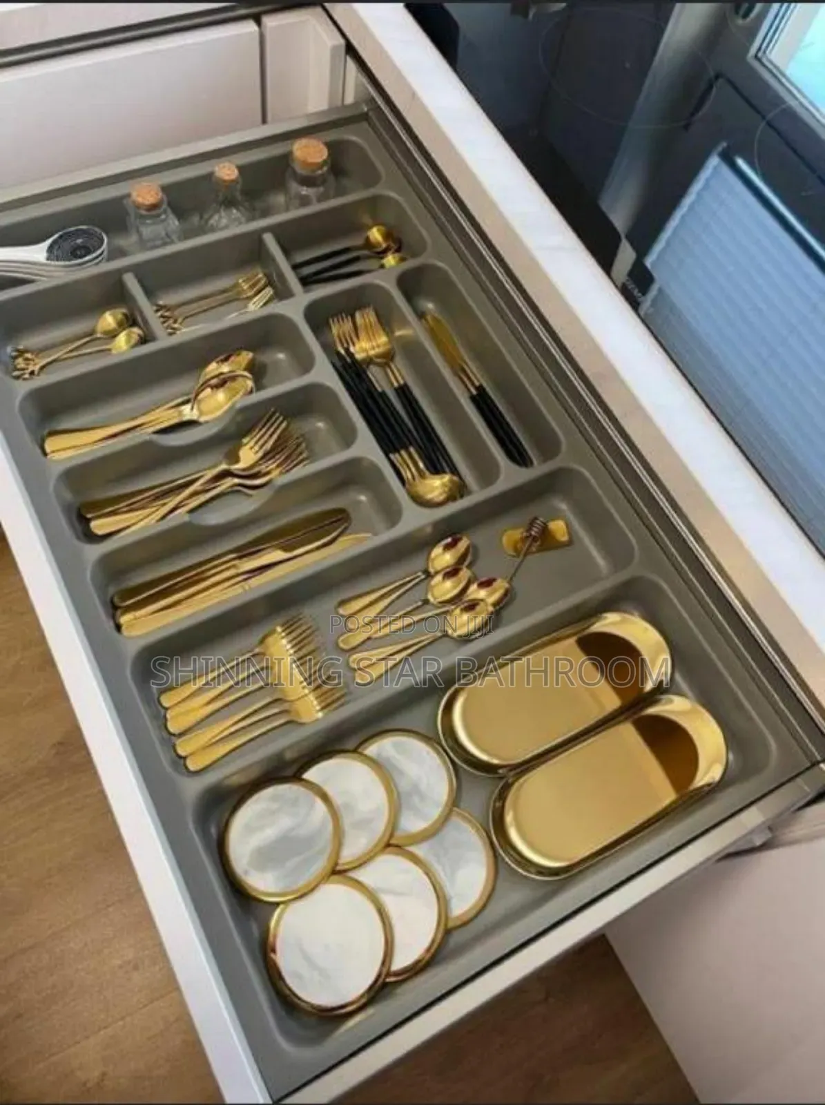 Exclusive Cutlery Organizer Tray