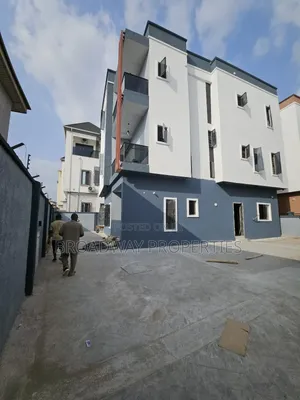 5bdrm Duplex in Magodo Phase1 for sale