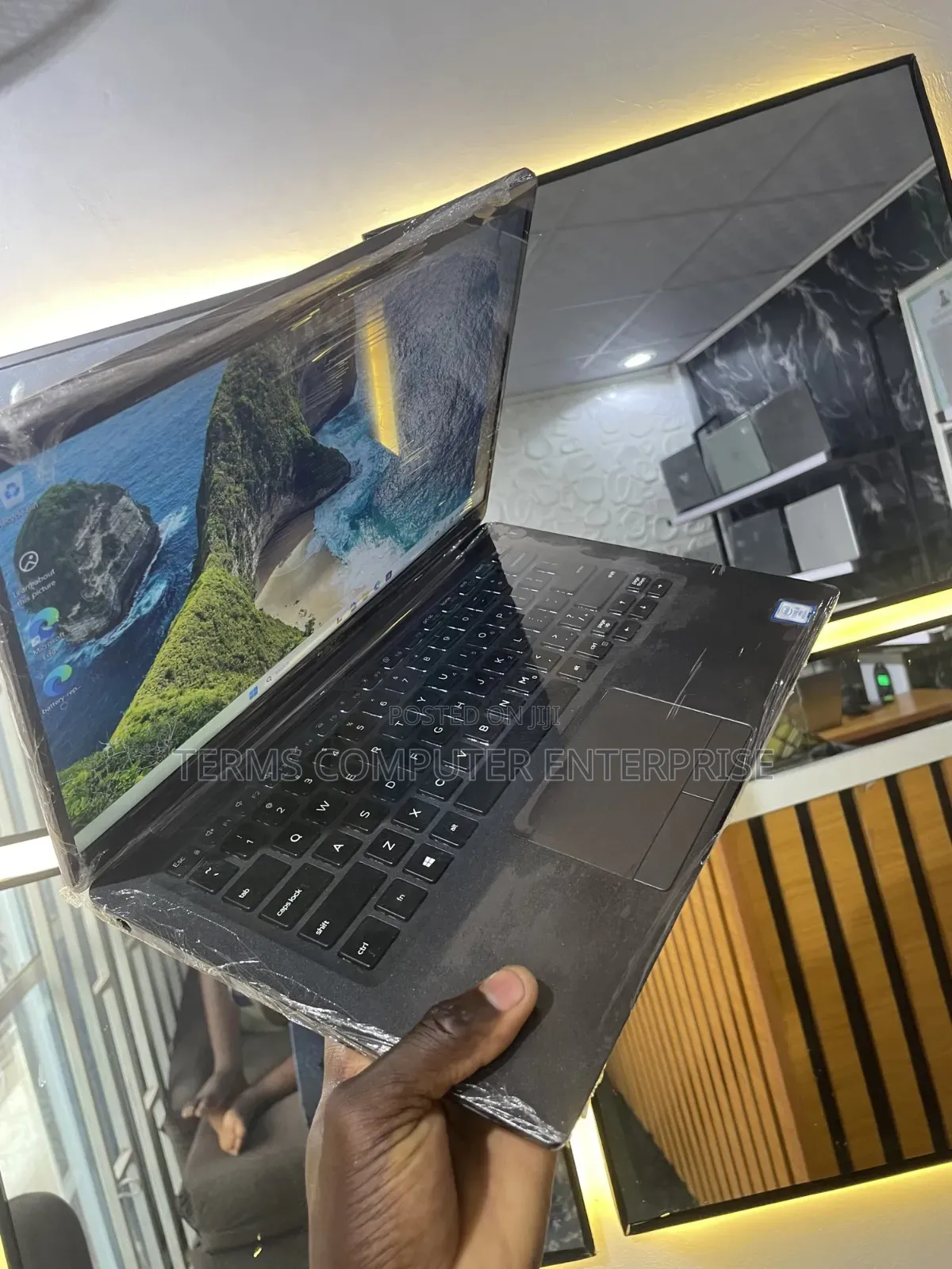 Laptop Dell Latitude 7400 8GB Intel Core I5 SSD 256GB