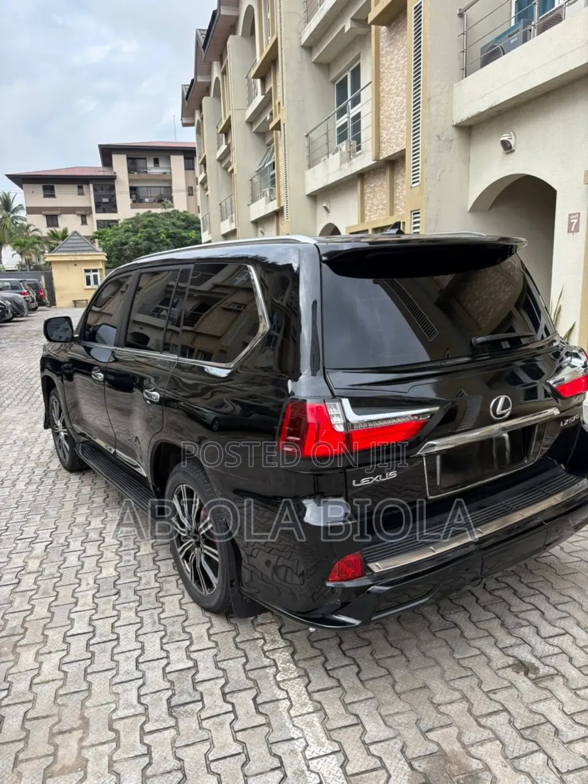 Lexus LX 570 2012 Black