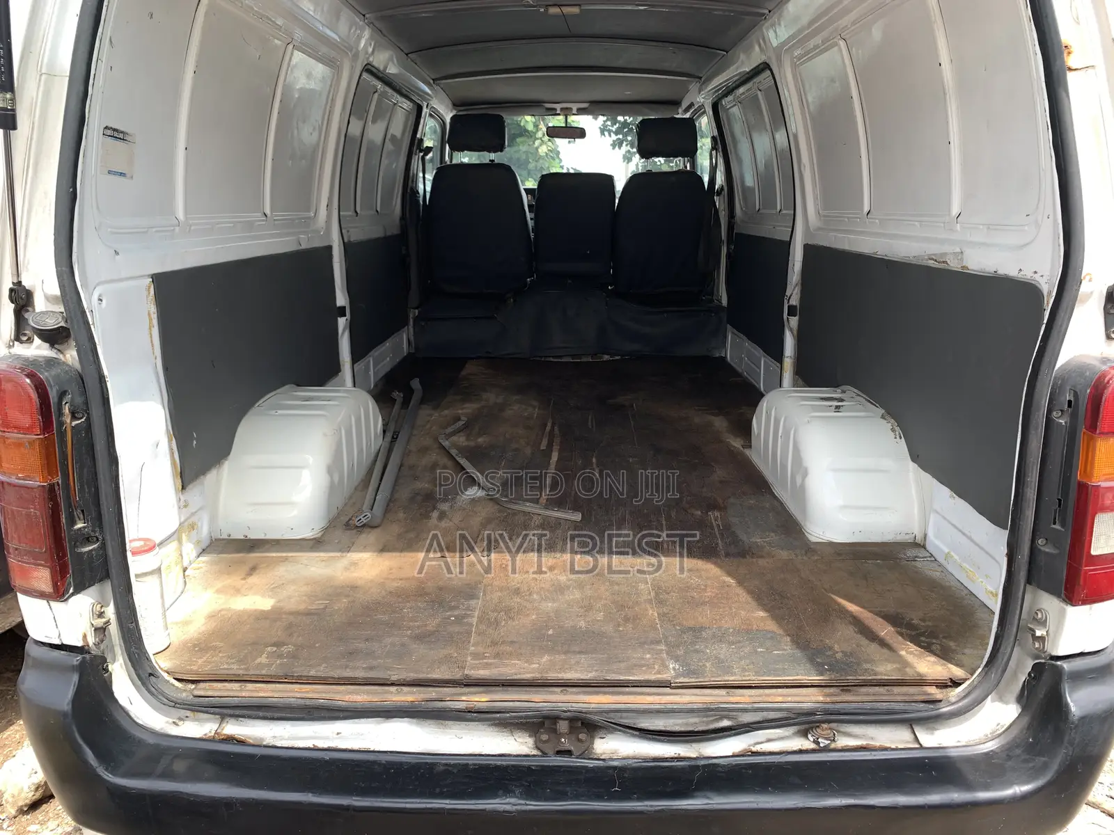 Toyota Grand HiAce 1999 White