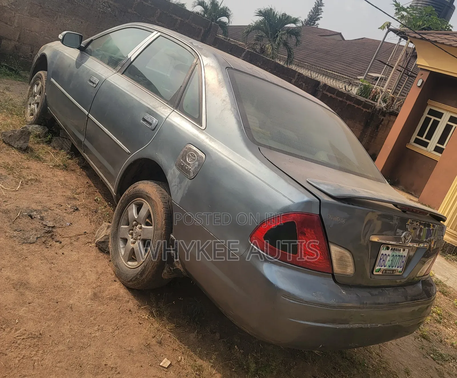 2002 Toyota Avalon XL w/Bucket Seats