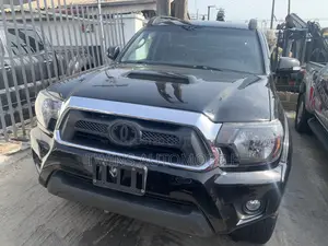 Toyota Tacoma V6 4dr Double Cab 4WD 5.0 ft. SB (4.0L 6cyl 5A) 2015 Black