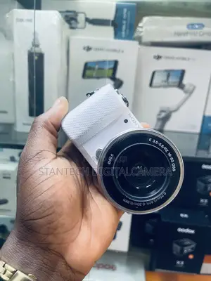 Sony A5000 With 16-50mm Lens