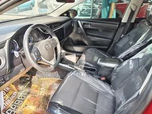 Toyota Corolla SE (1.8L 4cyl 6M) 2018 Red