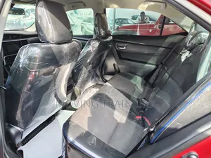 Toyota Corolla SE (1.8L 4cyl 6M) 2018 Red