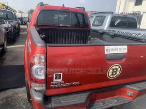 Toyota Tacoma TRD PRO V6 4dr Double Cab 4WD 5.0 ft. SB (4.0L 6cyl 5A) Red
