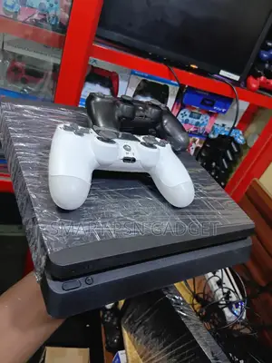 Uk Used Ps4 Slim || Games Installed