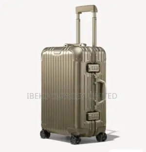 Rimowa 3-Size Spinner Luggage in Metallic Grey