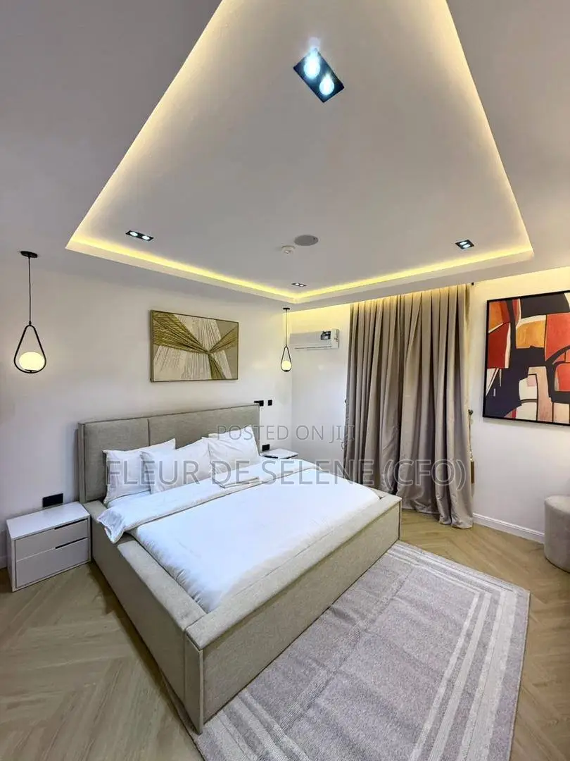 Service Apartment 