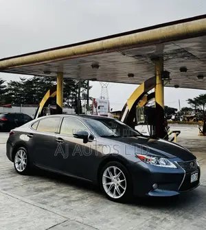 Lexus ES 2013 Black