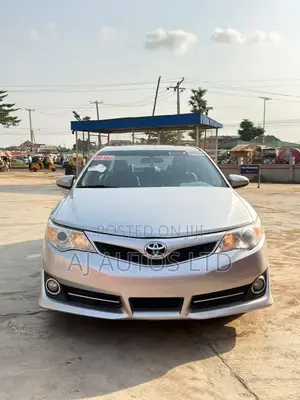 Toyota Camry 2013 Silver