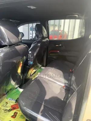 Toyota Tacoma TRD Sport 2018 Gold