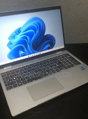 Laptop Dell Latitude 5520 8GB Intel Core i5 SSD 256GB