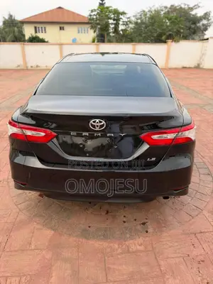 Toyota Camry LE FWD (2.5L 4cyl 8AM) 2018 Black