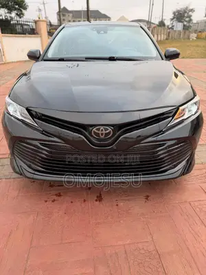 Toyota Camry LE FWD (2.5L 4cyl 8AM) 2018 Black