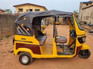 TVS King Deluxe Plus iTouch Start 2023 Yellow