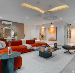 Brand New 3 Bedroom Apartment With a Swimming Pool and a Bathtub