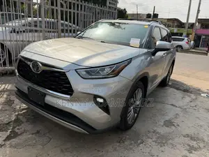 Toyota Highlander Platinum AWD 2020 Silver