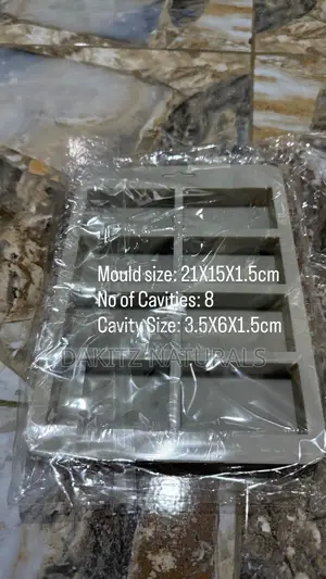 8 Cavities Square Mold