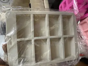 8 Cavities Square Mold