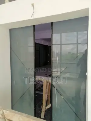 Straight Sliding Door Ststem In Lagos