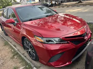 Toyota Camry SE FWD 2020 Red