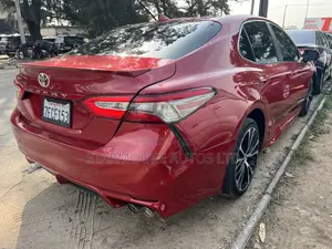 Toyota Camry SE FWD 2020 Red