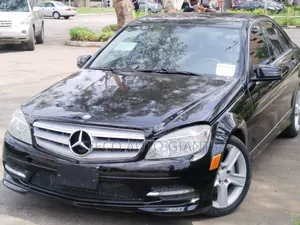 Mercedes-Benz C300 2012 Black