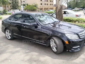 Mercedes-Benz C300 2012 Black