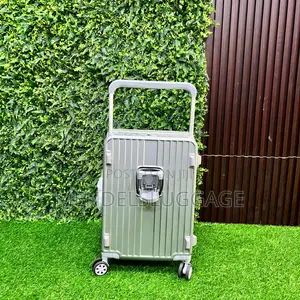 Premium Hard Shell Travel Box With Cup Holder Silver